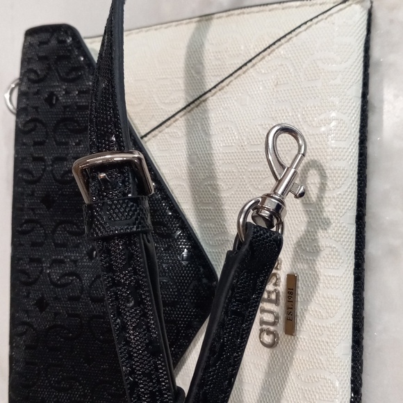 Shoulder Bag - Picture 10 of 16